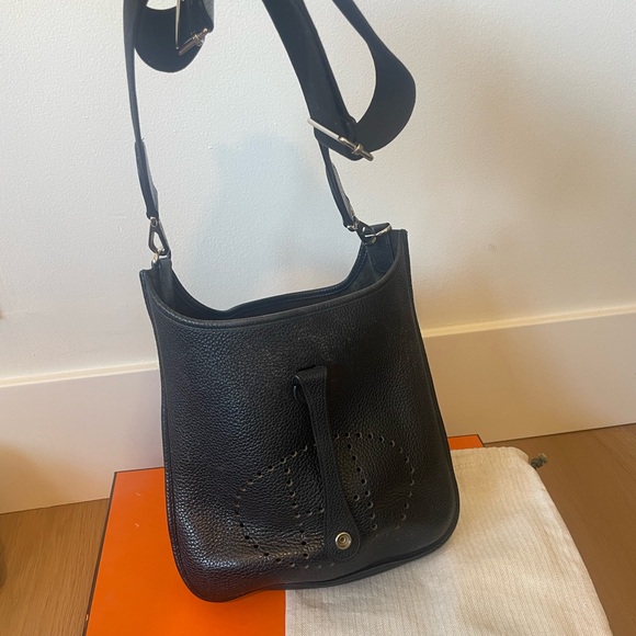 Hermes Handbags - Hermes black crossbody Clemence Evelyne